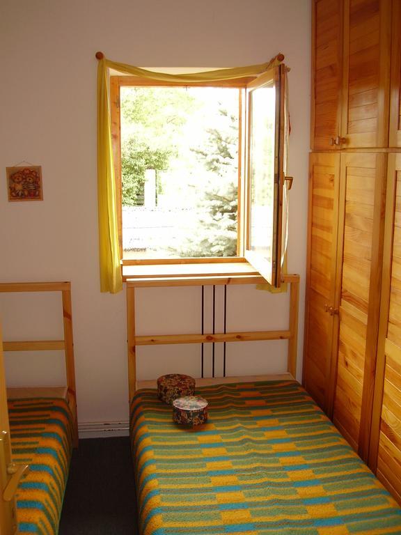 Csenye Vendeghaz Hotell Exteriör bild